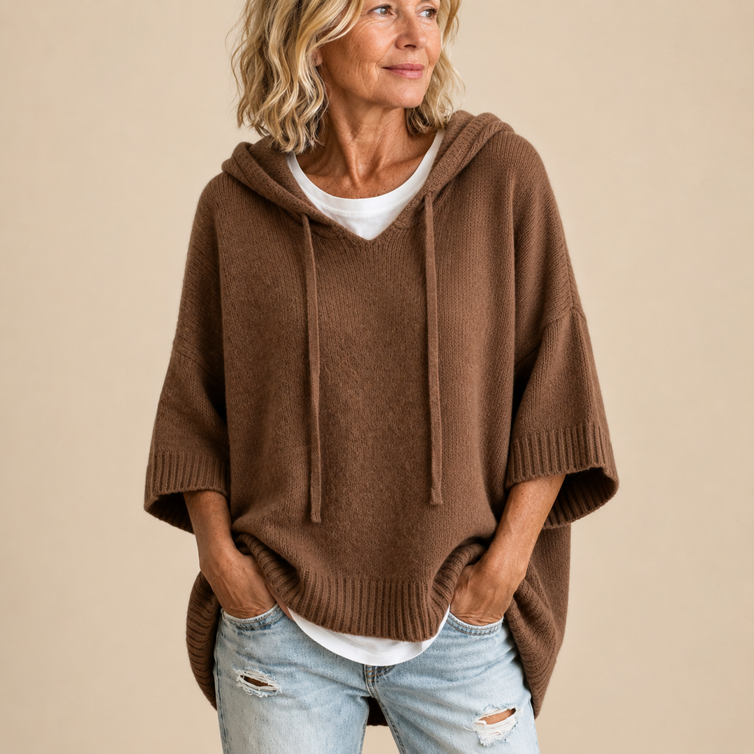 Renée | Pull poncho à capuche et manches courtes