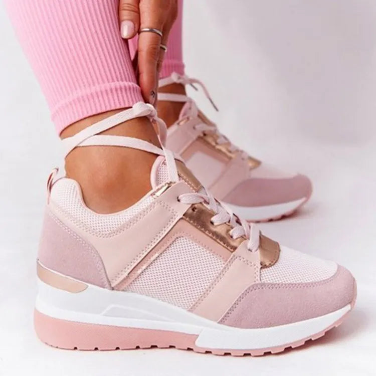 Léa | Sneaker compensée à détails dorés