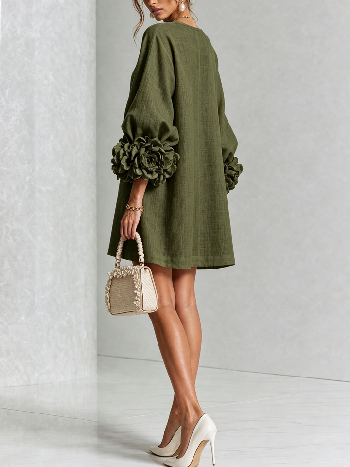 Éléonore | Robe courte à fleurs 3D et boutons ornementaux