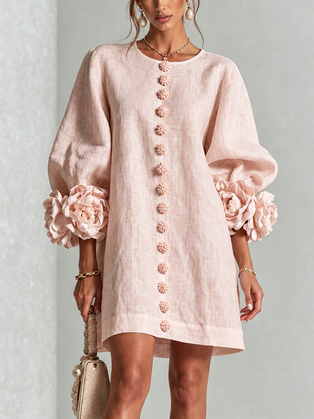 Éléonore | Robe courte à fleurs 3D et boutons ornementaux