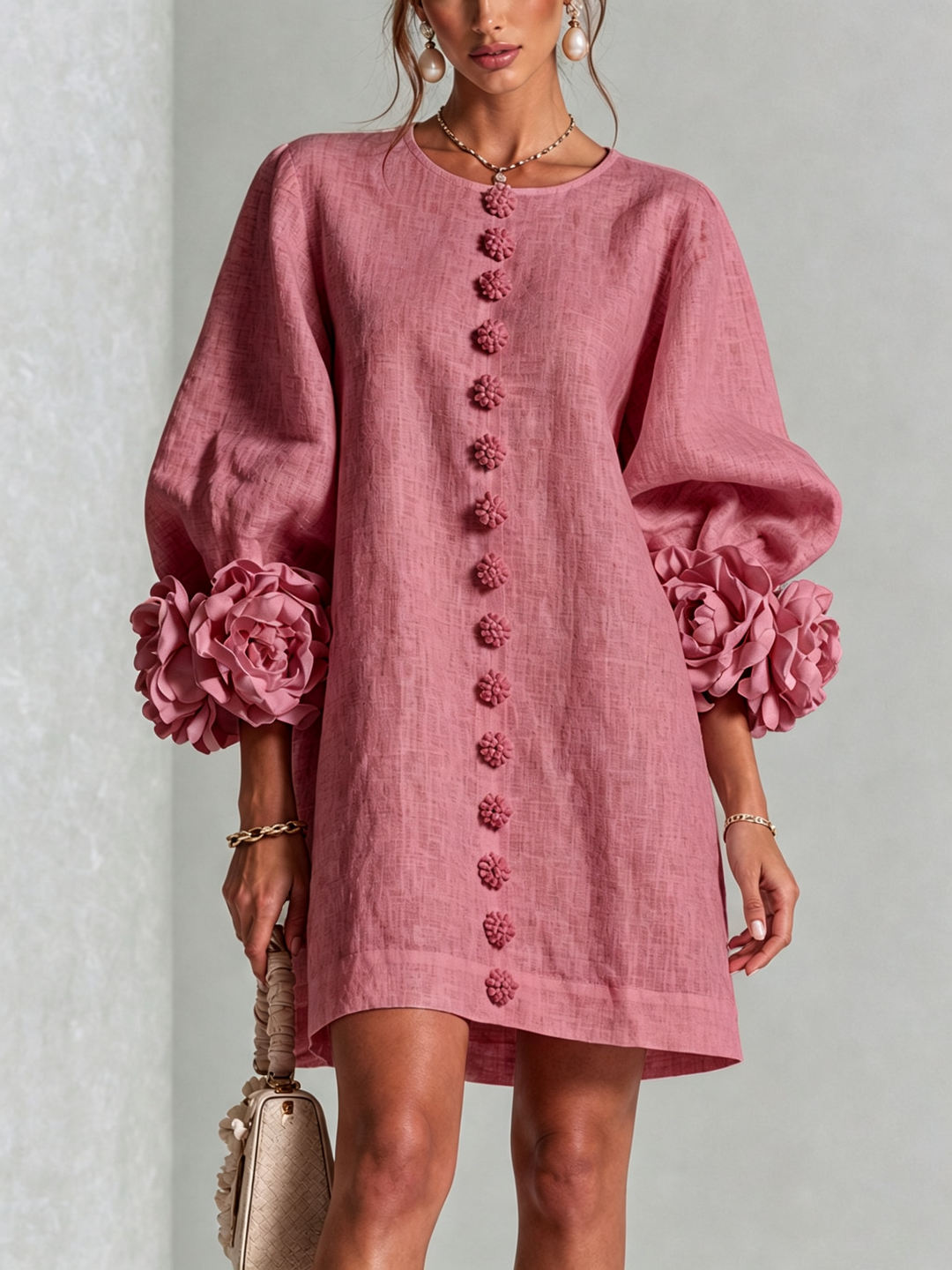 Éléonore | Robe courte à fleurs 3D et boutons ornementaux