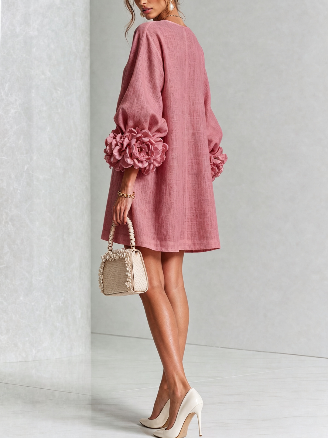 Éléonore | Robe courte à fleurs 3D et boutons ornementaux