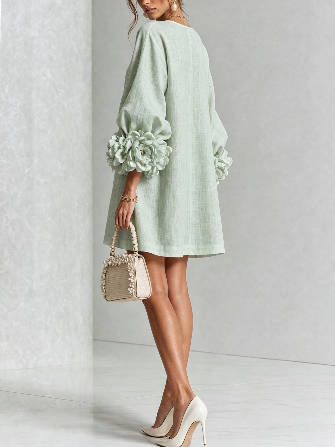 Éléonore | Robe courte à fleurs 3D et boutons ornementaux