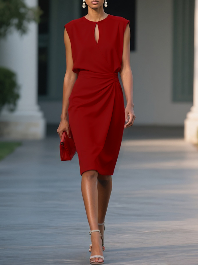 Robe drapée sans manches à détail plissé et encolure goutte